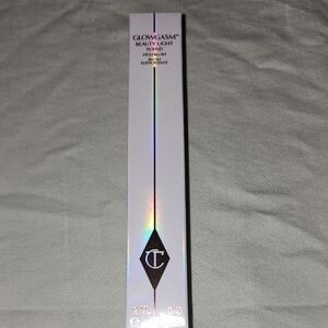 Charlotte Tilbury Glowgasm Light Wand - Holographic Pink Packaging